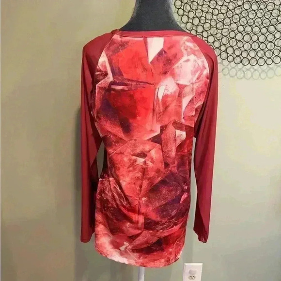 Colorful long sleeve women’s shirt with front pocket - Size Medium - Picture 2 of 3